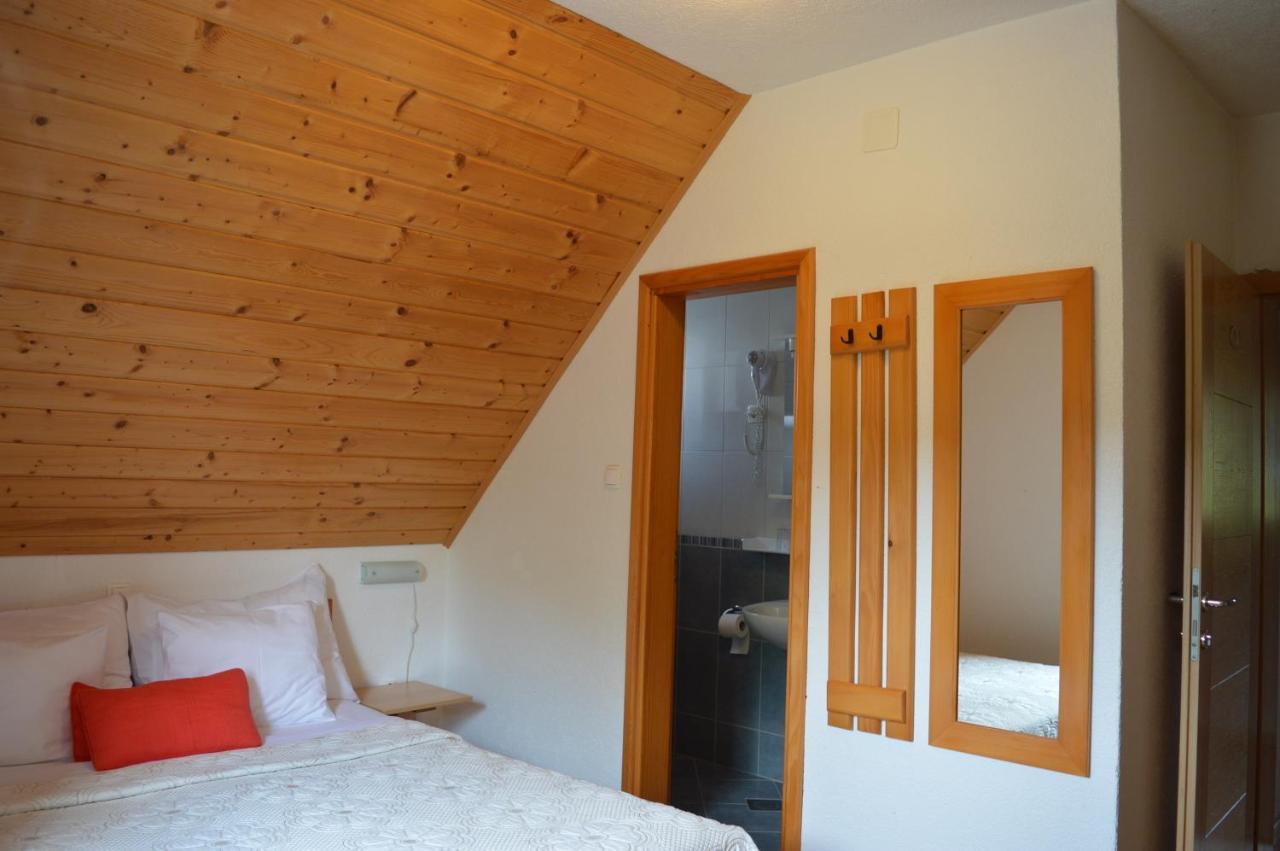 Plitvice Miric Inn Plitvička Jezera Екстериор снимка