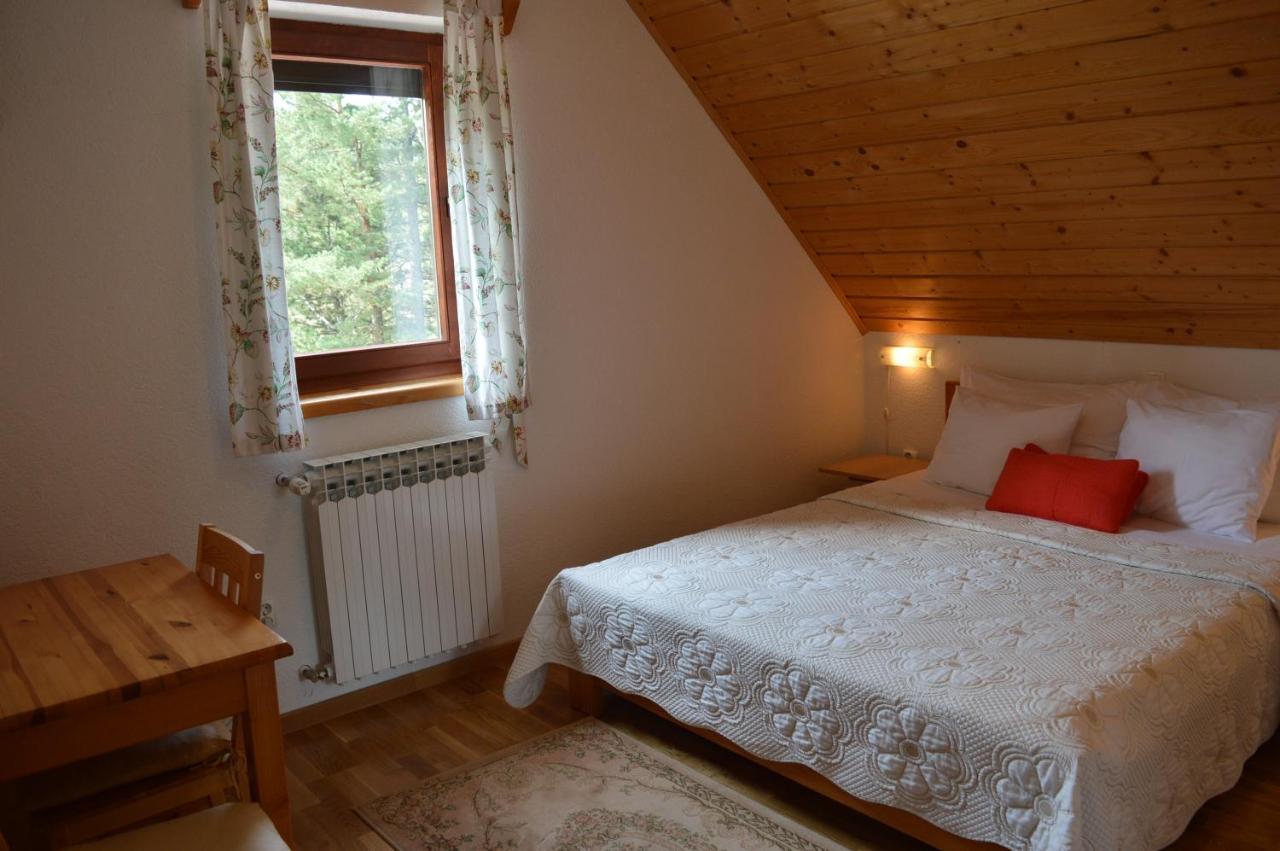 Plitvice Miric Inn Plitvička Jezera Екстериор снимка