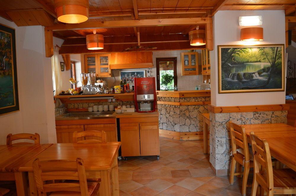 Plitvice Miric Inn Plitvička Jezera Екстериор снимка