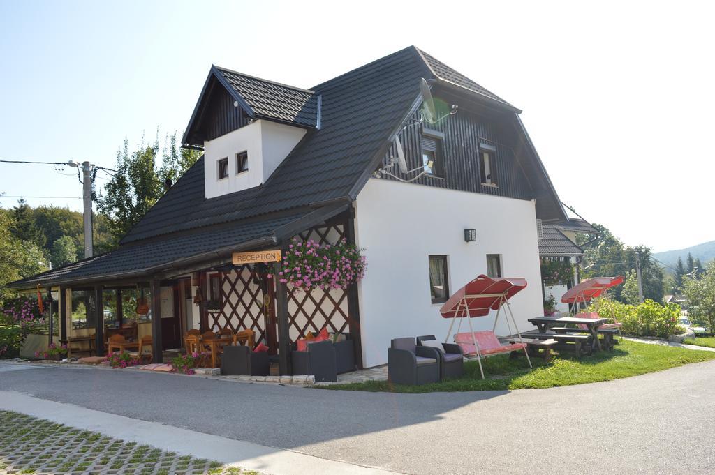 Plitvice Miric Inn Plitvička Jezera Екстериор снимка