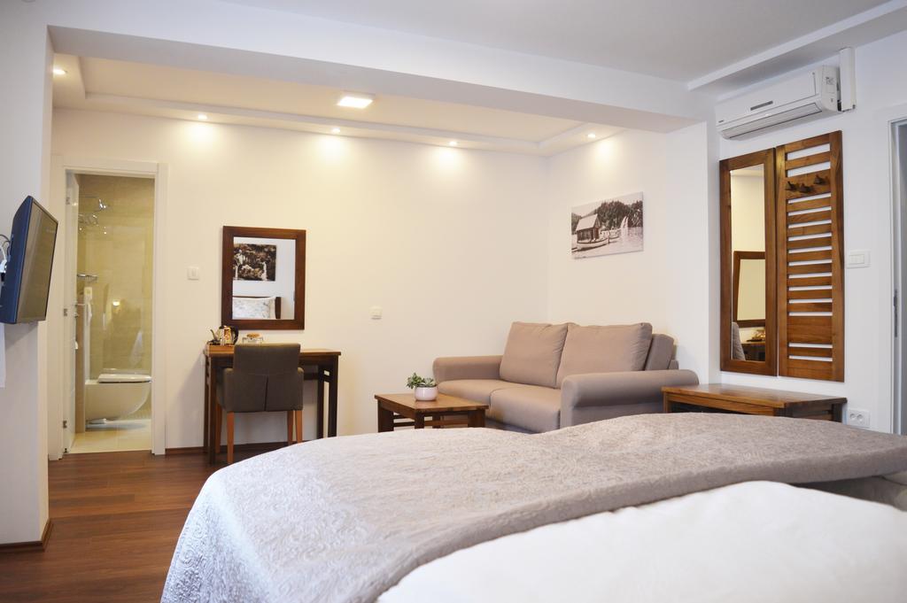 Plitvice Miric Inn Plitvička Jezera Екстериор снимка