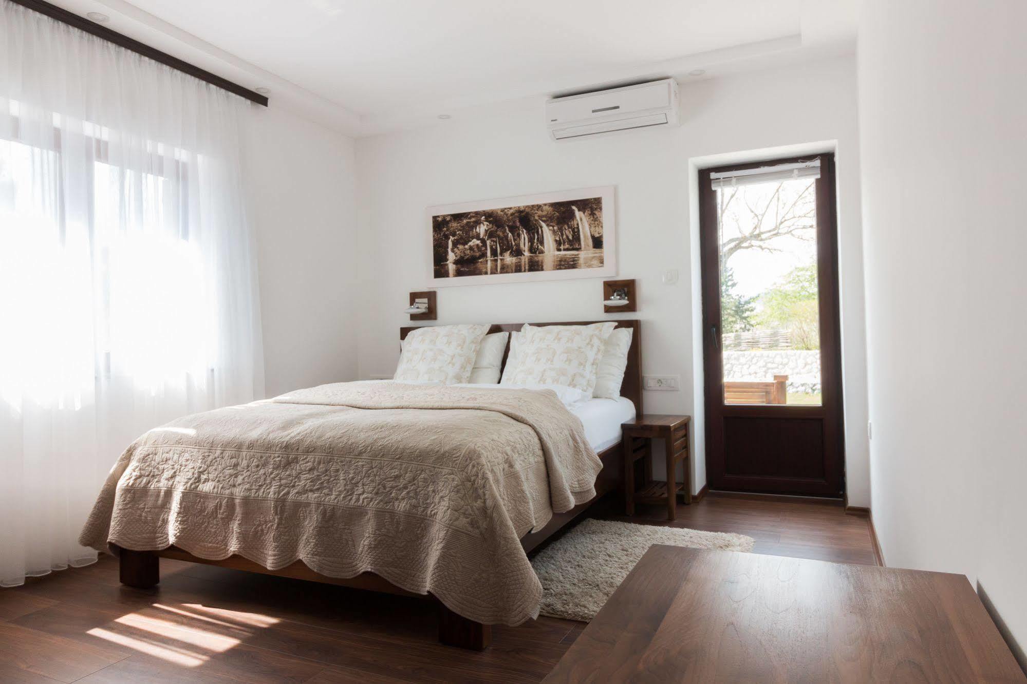 Plitvice Miric Inn Plitvička Jezera Екстериор снимка