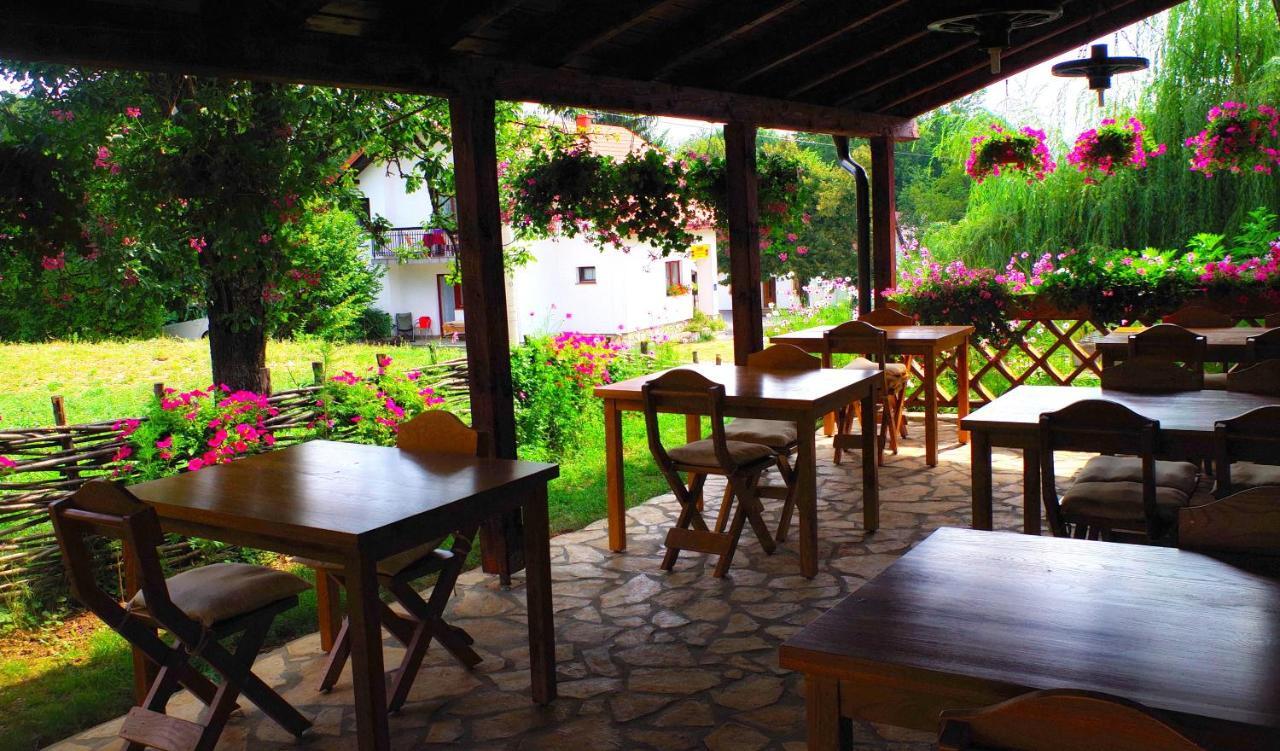 Plitvice Miric Inn Plitvička Jezera Екстериор снимка